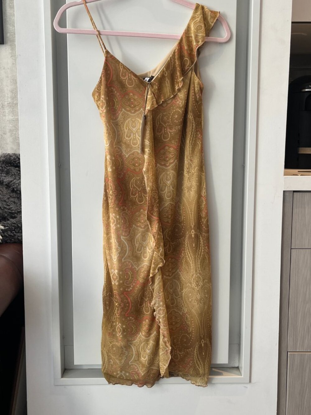NWT - Y2K paisley print ruffle dress